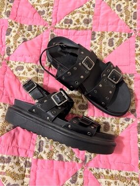 Report Studded Black Platform Buckle Sandals Size 6.5